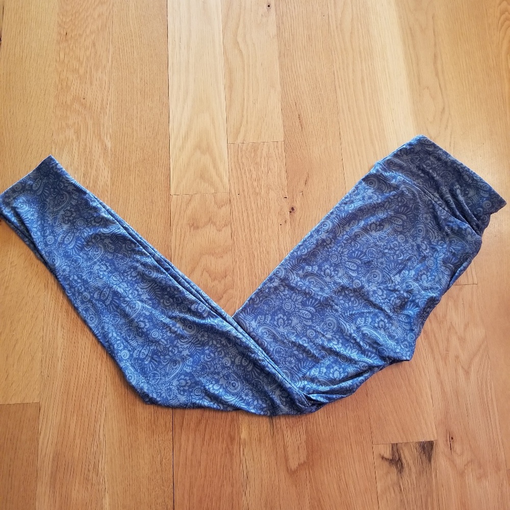 NWOT Lularoe OS leggings